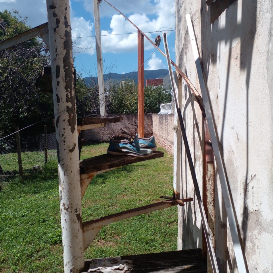 MONOAMBIENTA A LA VENTA EN CENTRO DE LA CIUDAD DE COSQUIN. CA185