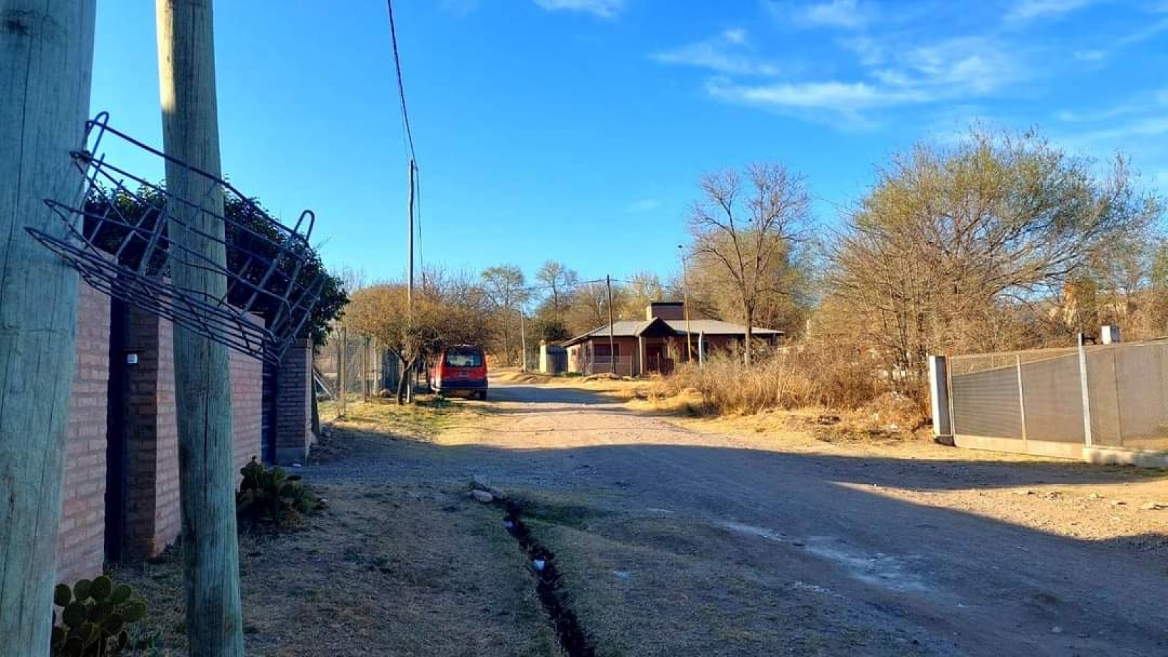 TERRENO A LA VENTA EN COSQUIN, BARRIO VILLA CUMBRE AZUL. TE15