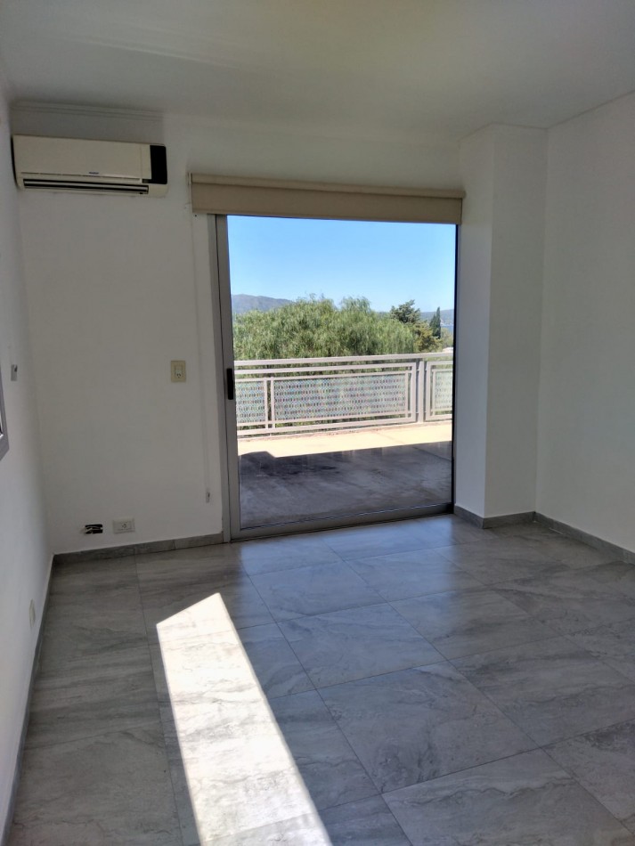 CASA A ESTRENAR A LA VENTA EN VILLA PARQUE SIQUIMAN, CORDOBA. CA204 