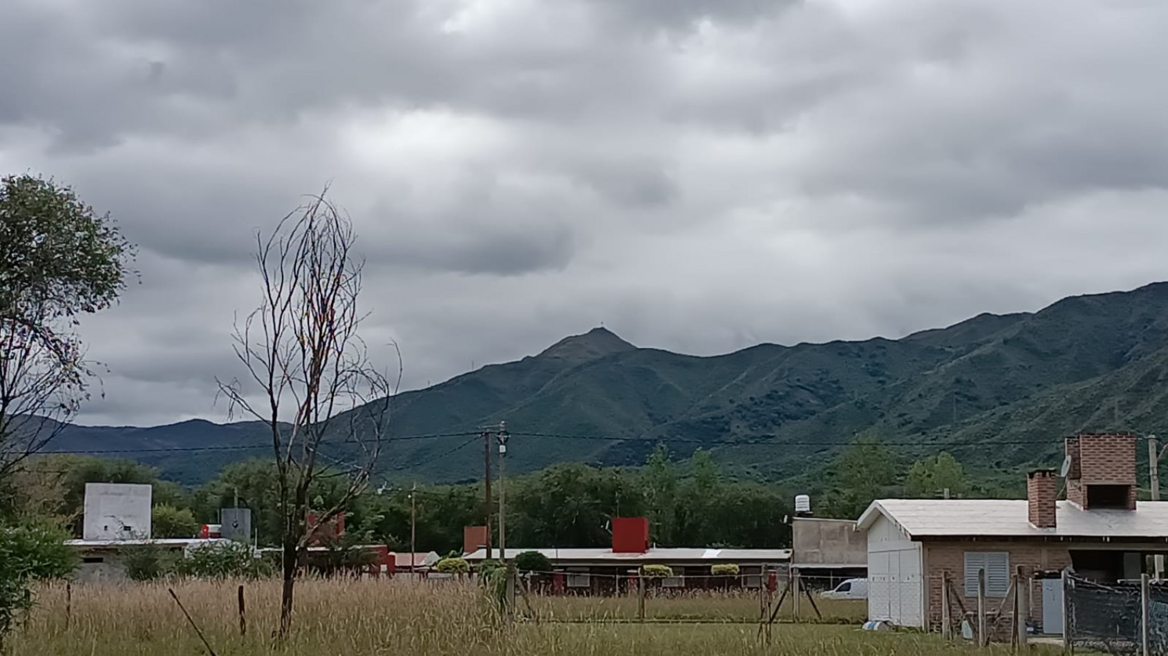 CASA A ESTRENAR EN VENTA EN SANTA MARIA DE PUNILLA, A 150 MTS DEL RIO. CA196 HERMOSA VISTA A LAS SIERRAS.