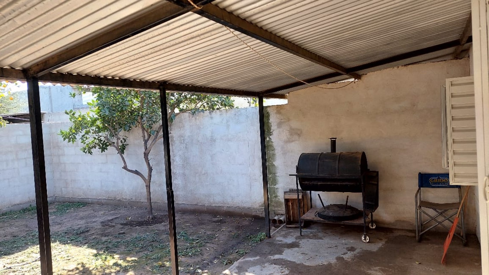 CASA A LA VENTA EN MALVINAS ARGENTINAS, CORDOBA. SOBRE IMPORTANTE AVENIDA. CA188F.