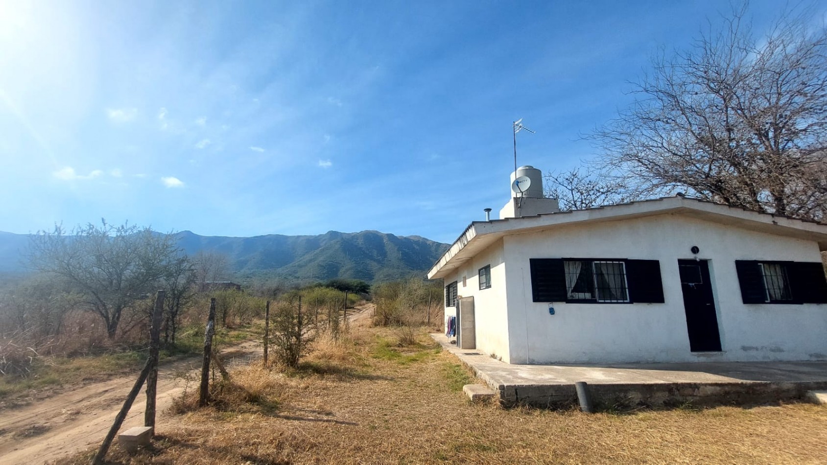 CASA A LA VENTA EN SANTA MARIA DE PUNILLA, VISTA PANORAMICA A LAS SIERRAS. CA186