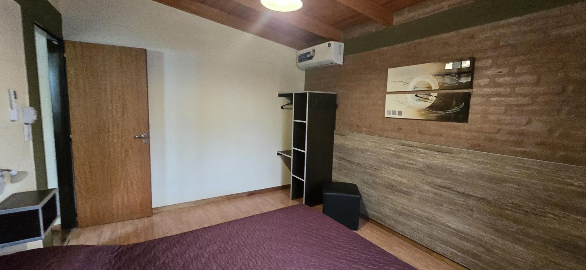 CASA CON 2 CABAÑAS TOTALMENTE EQUIPADAS EN ENTORNO NATURAL A LA VENTA. CA211