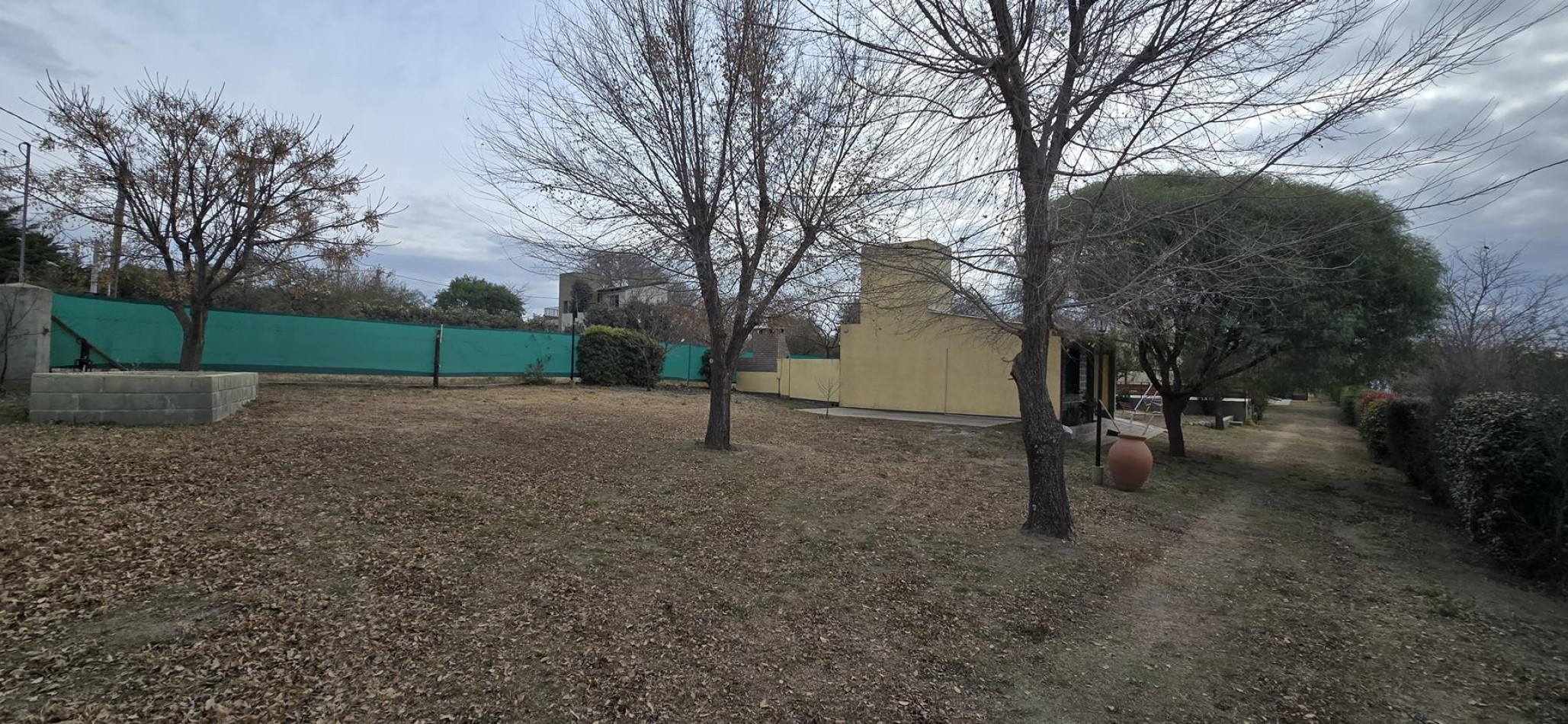 CASA CON 2 CABAÑAS TOTALMENTE EQUIPADAS EN ENTORNO NATURAL A LA VENTA. CA211