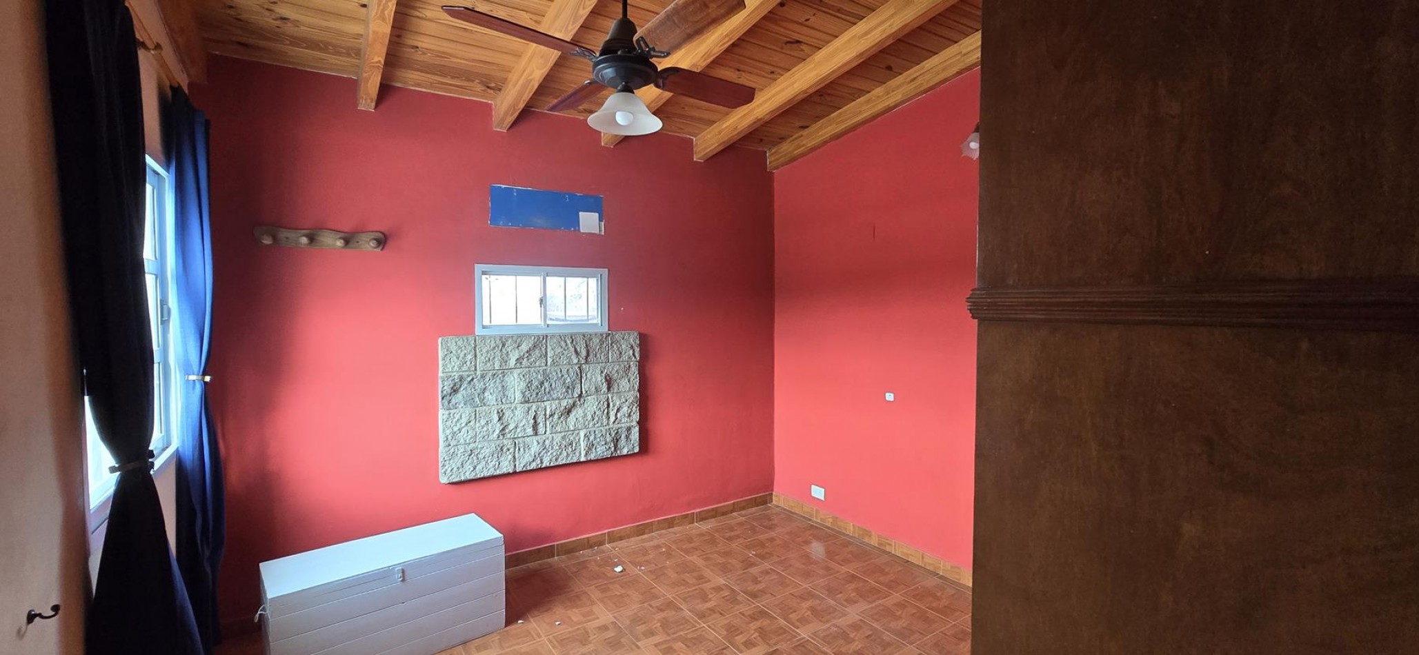 CASA CON 2 CABAÑAS TOTALMENTE EQUIPADAS EN ENTORNO NATURAL A LA VENTA. CA211