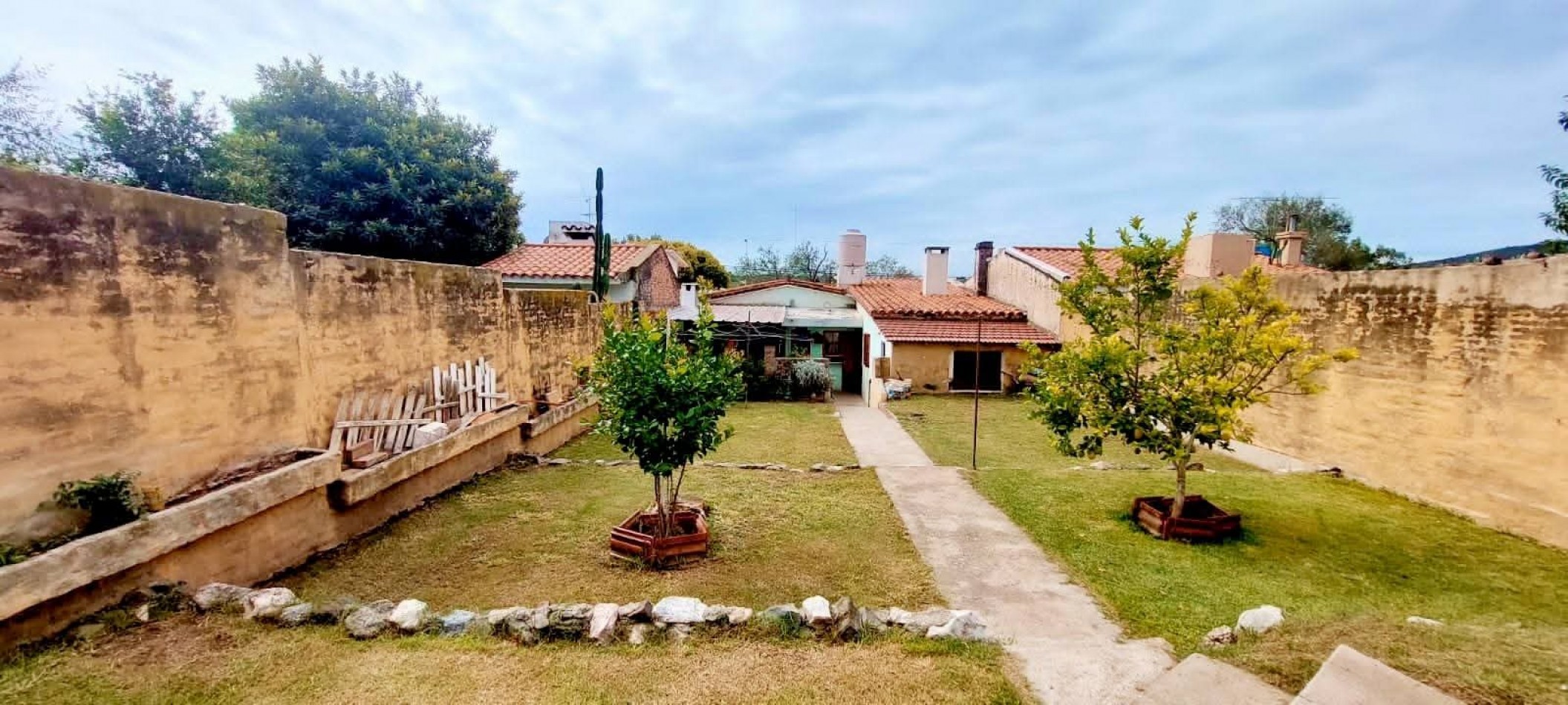 CASA A LA VENTA EN LA CALERA, CORDOBA, SOBRE RUTA E55. CA70