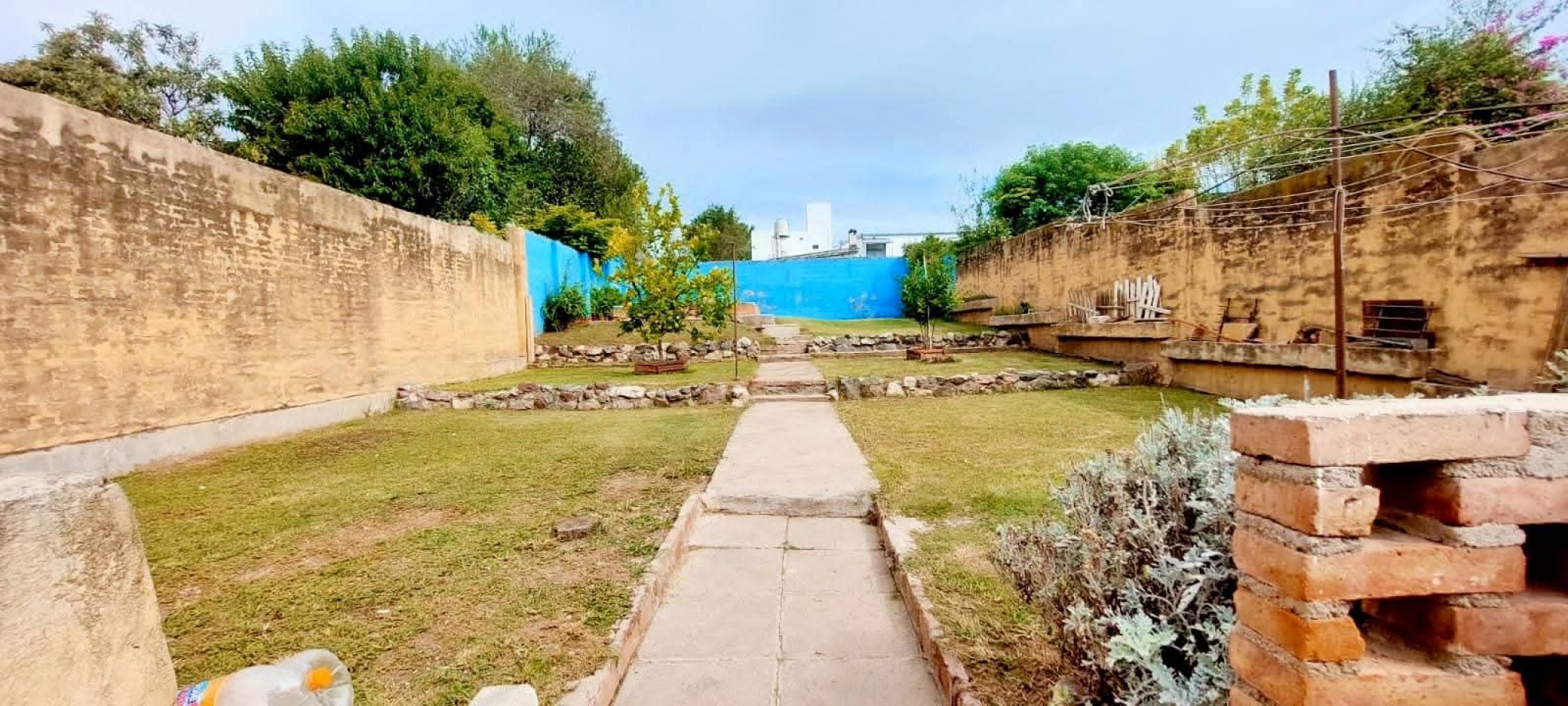 CASA A LA VENTA EN LA CALERA, CORDOBA, SOBRE RUTA E55. CA70