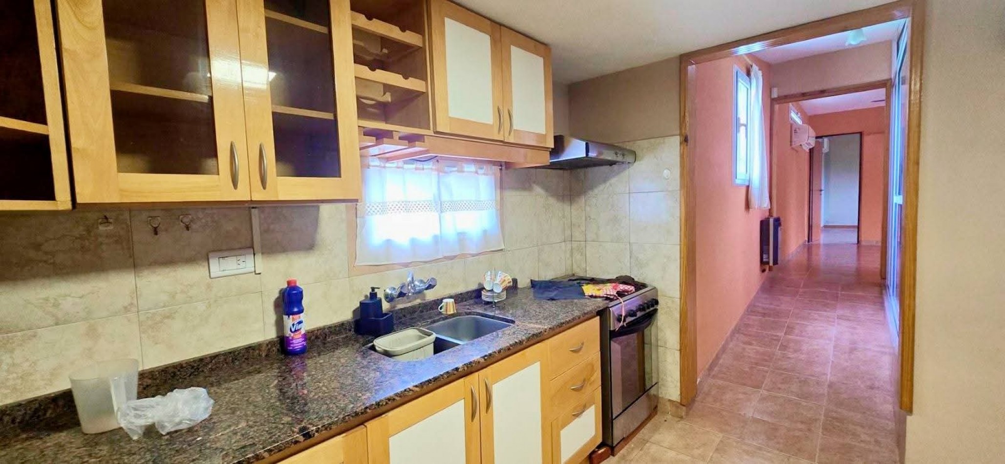 CASA CON 2 CABAÑAS TOTALMENTE EQUIPADAS EN ENTORNO NATURAL A LA VENTA. CA211
