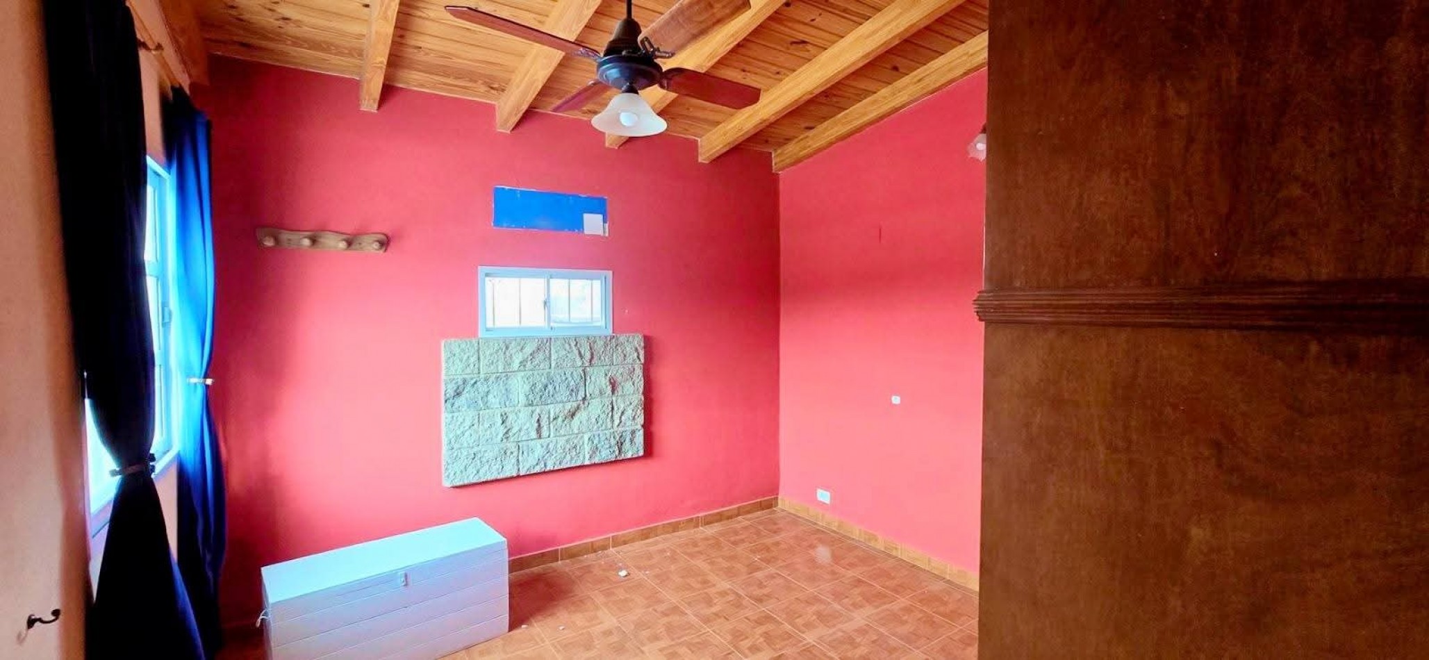 CASA CON 2 CABAÑAS TOTALMENTE EQUIPADAS EN ENTORNO NATURAL A LA VENTA. CA211