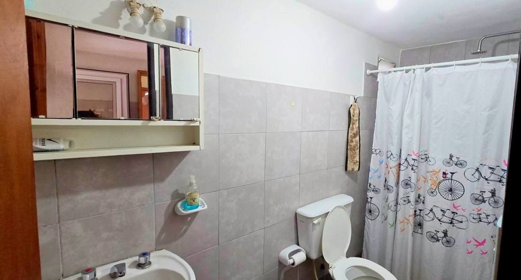 CASA CON 2 CABAÑAS TOTALMENTE EQUIPADAS EN ENTORNO NATURAL A LA VENTA. CA211