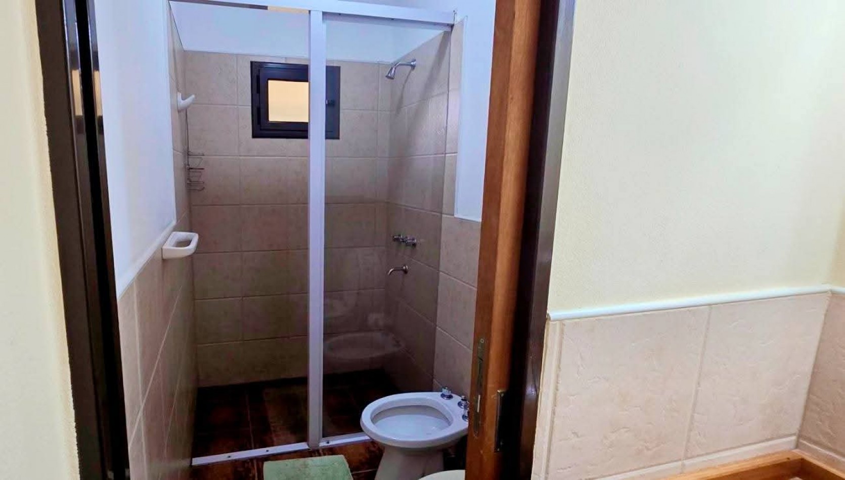 CASA CON 2 CABAÑAS TOTALMENTE EQUIPADAS EN ENTORNO NATURAL A LA VENTA. CA211