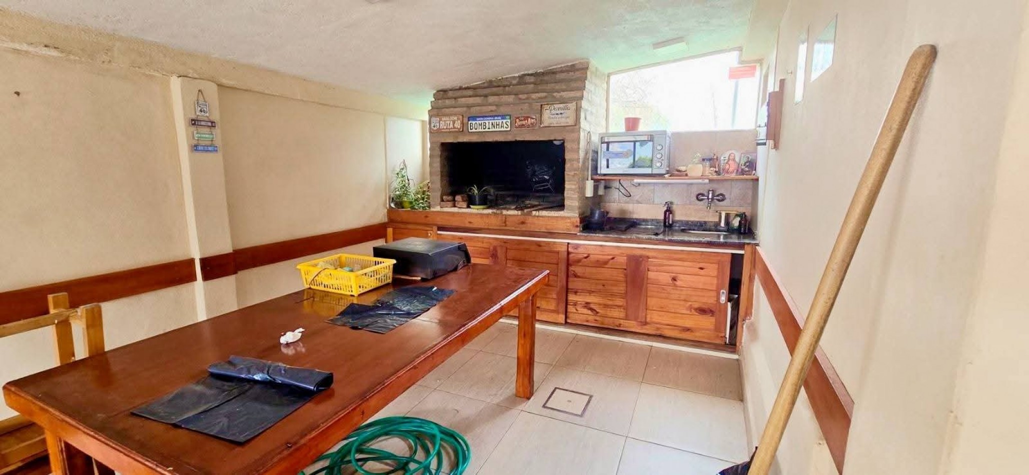 CASA CON 2 CABAÑAS TOTALMENTE EQUIPADAS EN ENTORNO NATURAL A LA VENTA. CA211