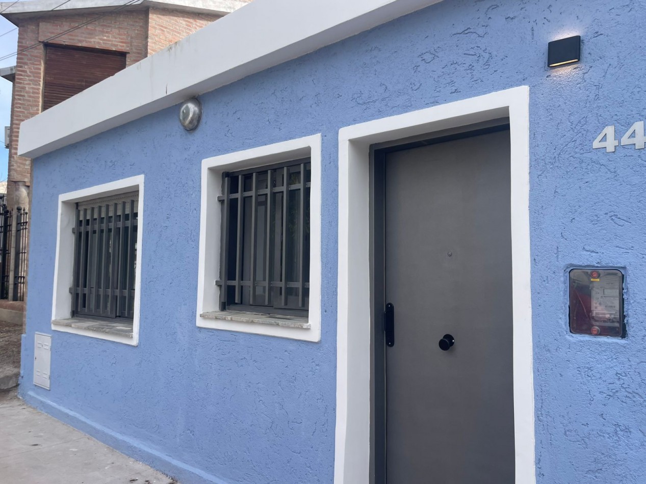 CASA RESTAURADA A LA VENTA EN BARRIO ALTO ALBERDI, CORDOBA. CA218