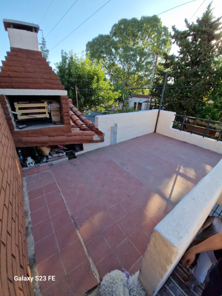 CASA MAS DEPARTAMENTO A LA VENTA EN Bo GRANADERO PRINGLES, CIUDAD DE CORDOBA. CA221