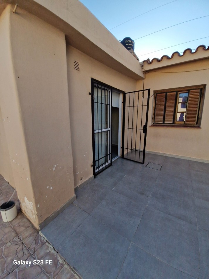 CASA MAS DEPARTAMENTO A LA VENTA EN Bo GRANADERO PRINGLES, CIUDAD DE CORDOBA. CA221
