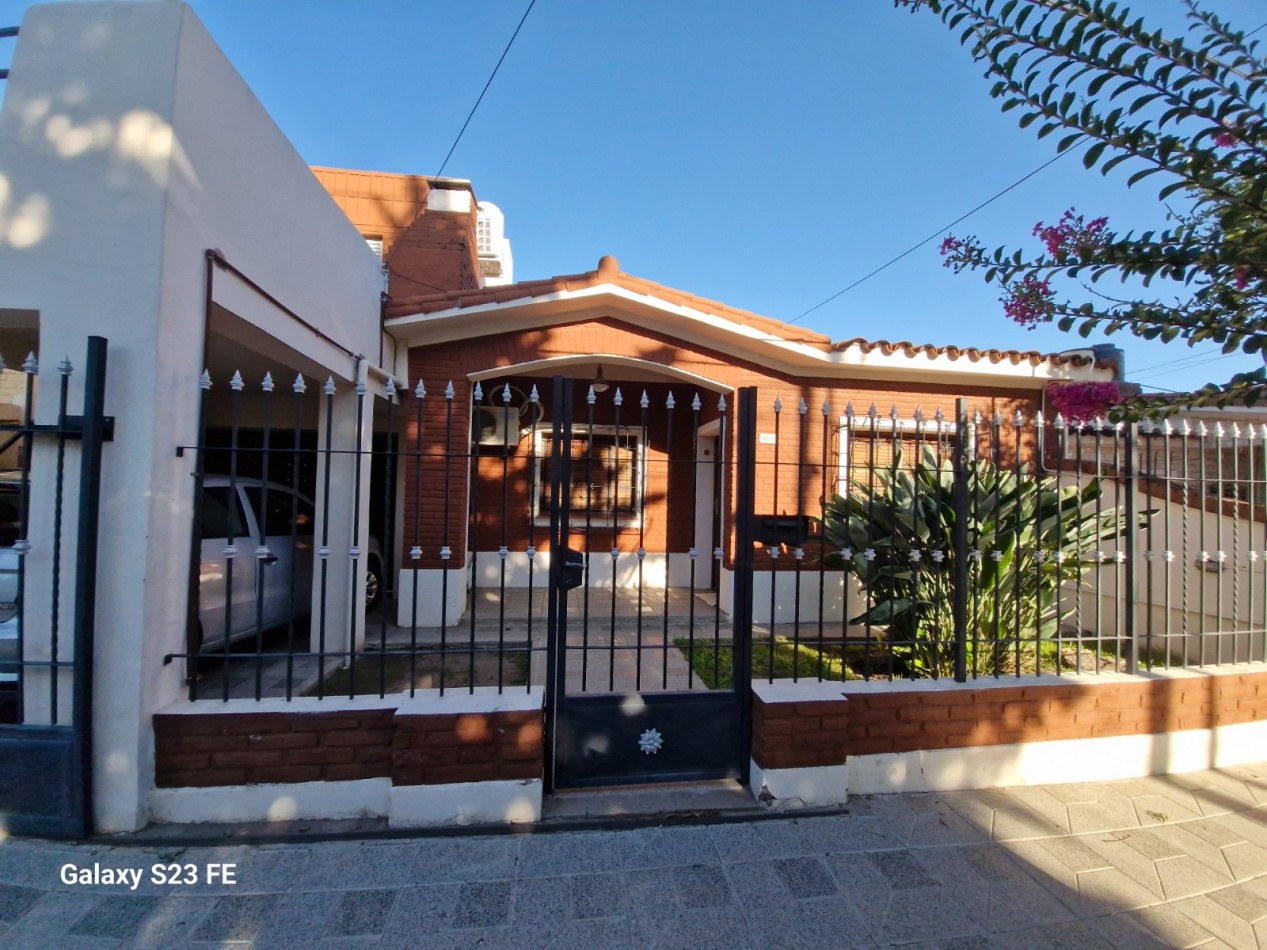 CASA MAS DEPARTAMENTO A LA VENTA EN Bo GRANADERO PRINGLES, CIUDAD DE CORDOBA. CA221