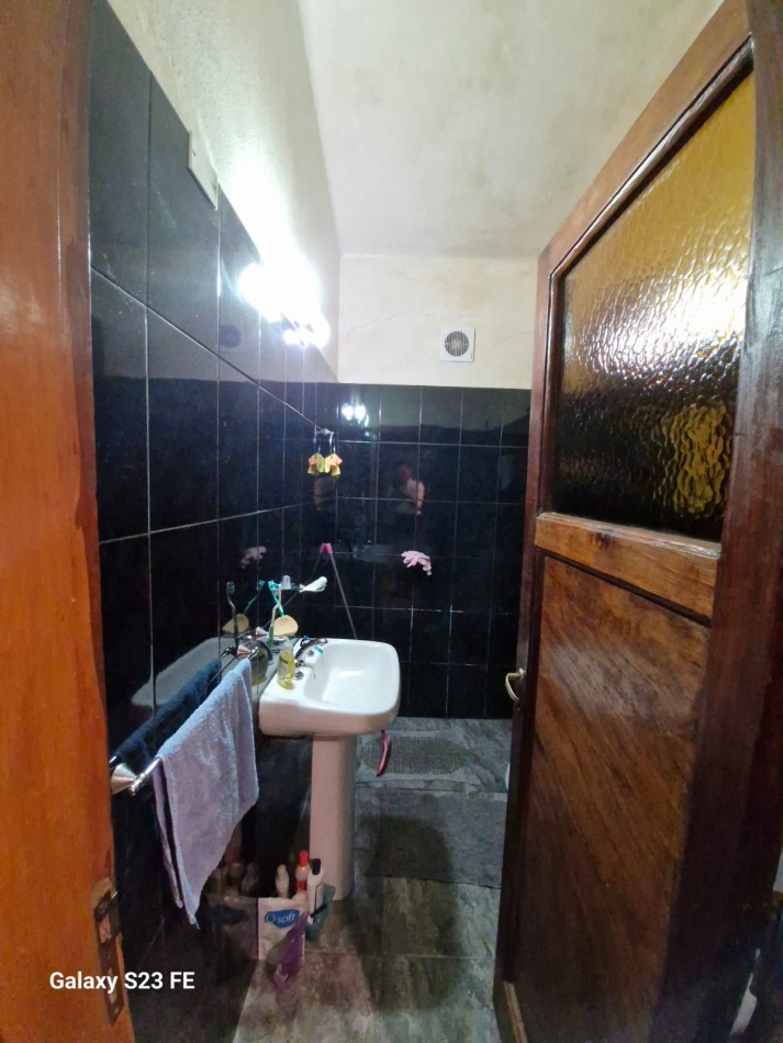 CASA MAS DEPARTAMENTO A LA VENTA EN Bo GRANADERO PRINGLES, CIUDAD DE CORDOBA. CA221