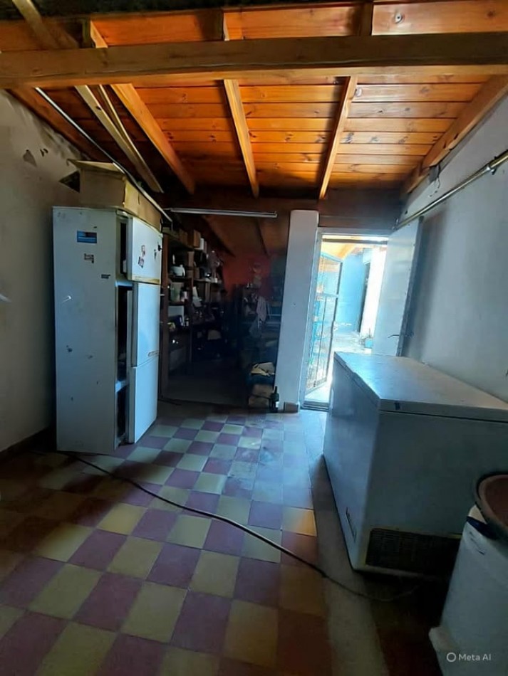 CASA MAS LOCAL A LA VENTA EN COSQUIN, SOBRE AV SAN MARTIN. CA232