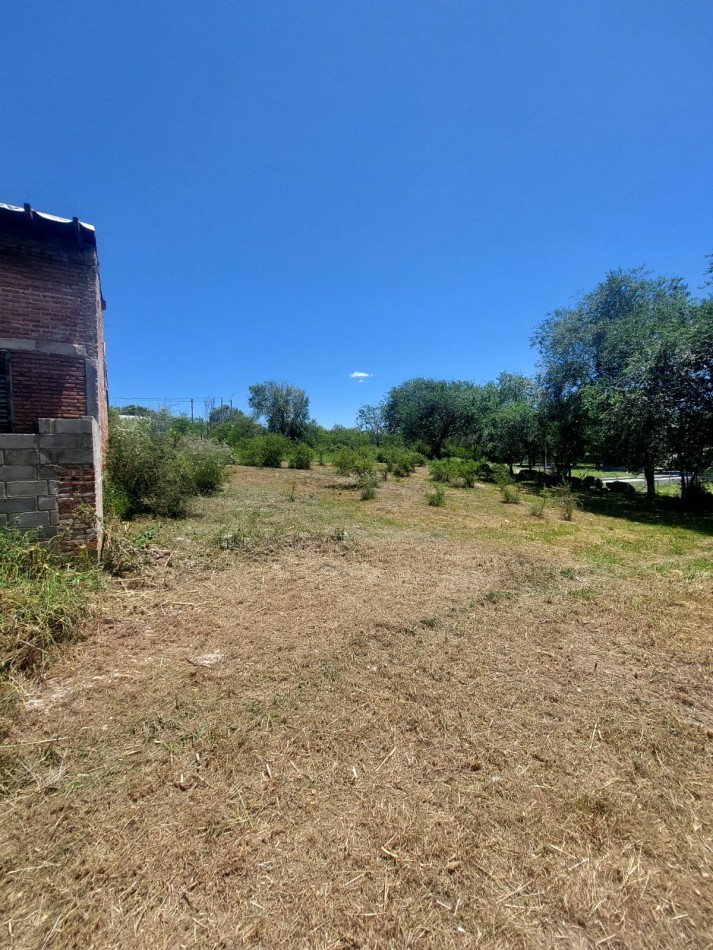 TERRENO EN VENTA EN COSQUIN, ACCESO SUR. TE143