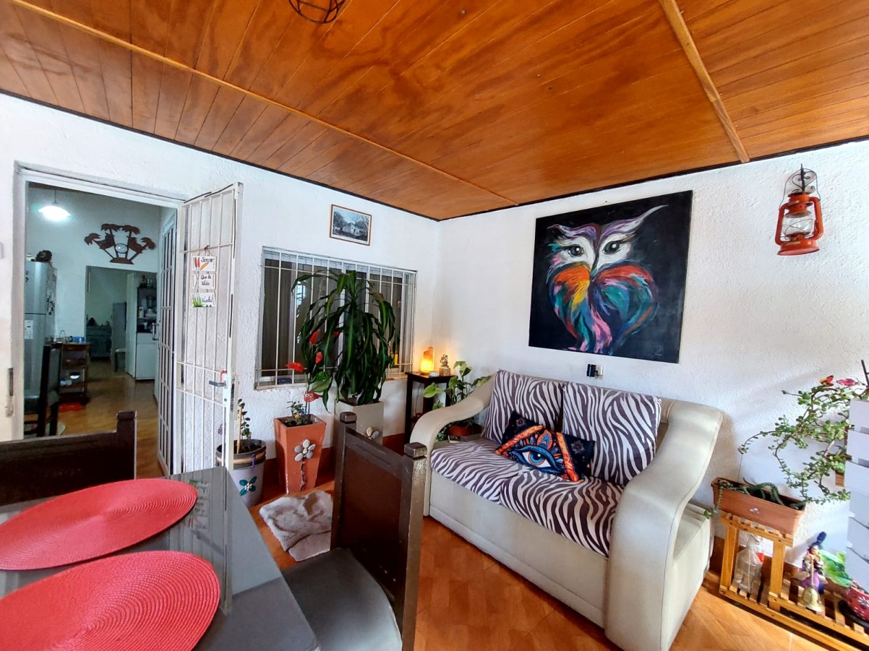 CASA EN VENTA CON SALIDA AL RIO Y PISCINA COMPLETA EN SANTA MARIA DE PUNILLA, ENTORNO SERRANO. CA246