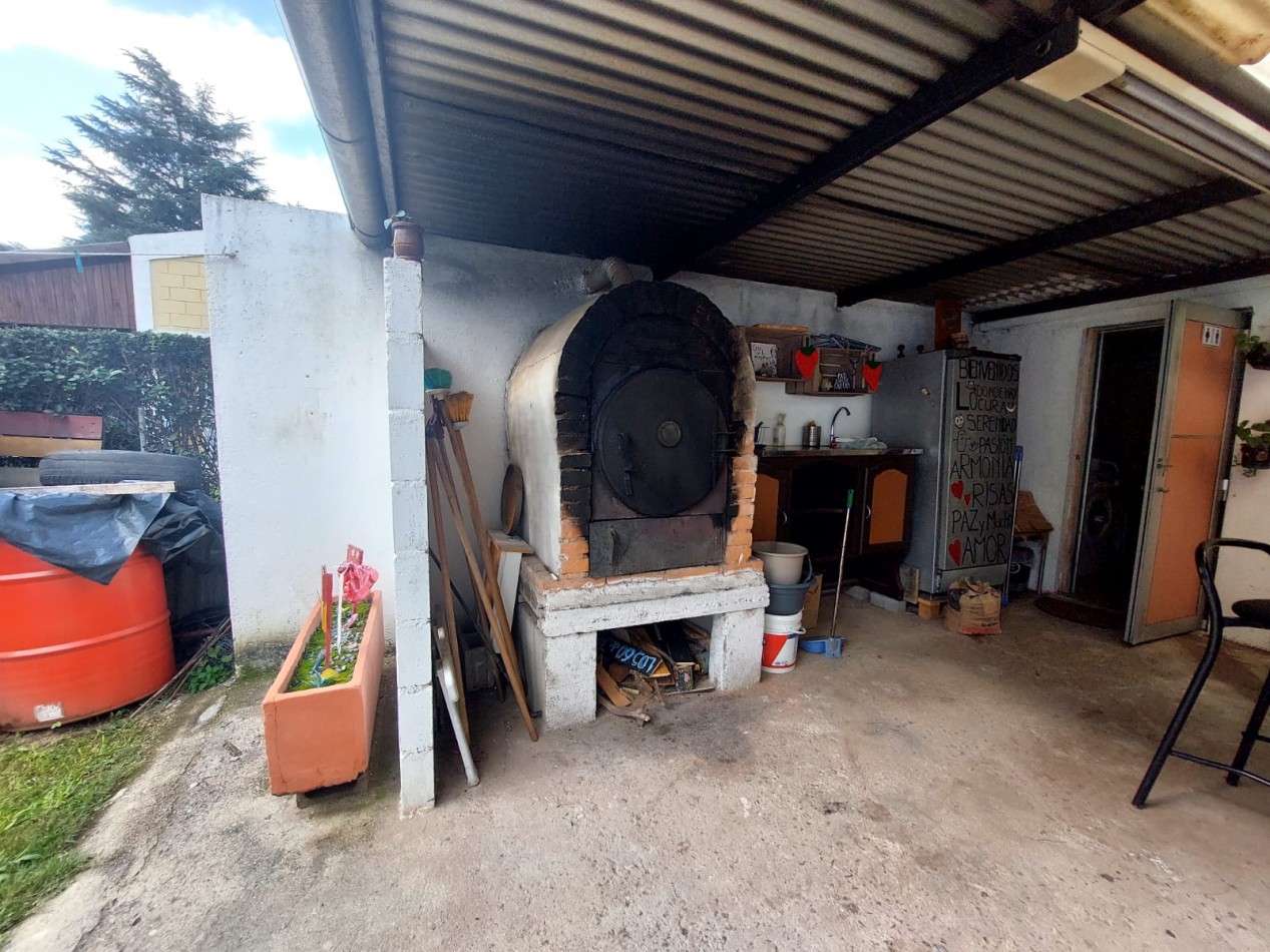 CASA EN VENTA CON SALIDA AL RIO Y PISCINA COMPLETA EN SANTA MARIA DE PUNILLA, ENTORNO SERRANO. CA246