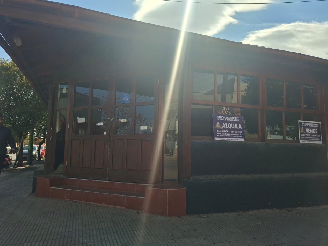 ¡¡¡OPORTUNIDAD DE INVERSION!!! VENTA DE GRAN LOCAL COMERCIAL CON EXCELENTE UBICACION ESQUINA 