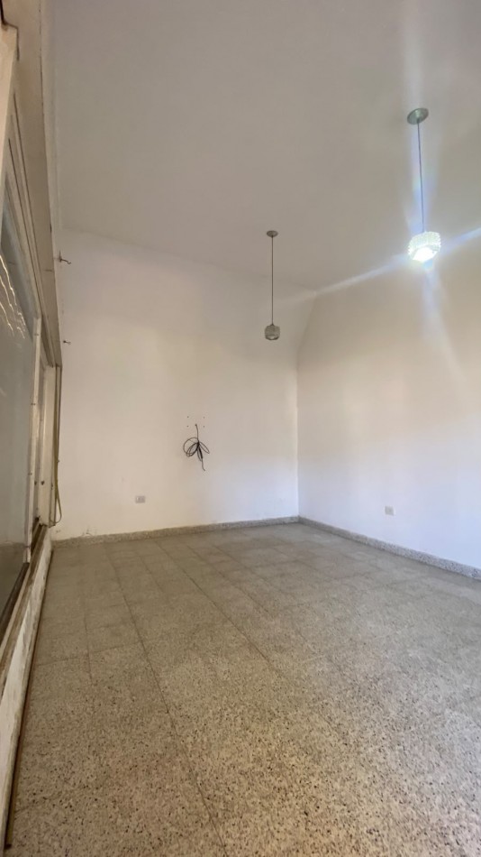 CASA MAS DEPARTAMENTO EN VENTA EN EL CENTRO DE SANTA MARIA DE PUNILLA. CA41