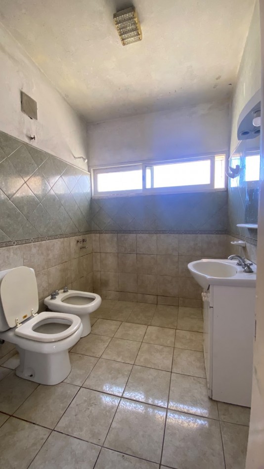 CASA MAS DEPARTAMENTO EN VENTA EN EL CENTRO DE SANTA MARIA DE PUNILLA. CA41