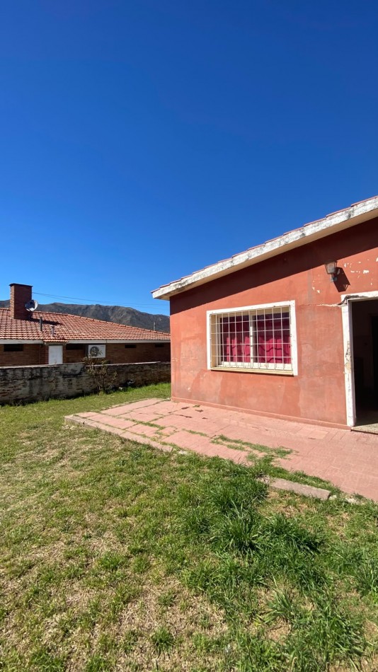 CASA MAS DEPARTAMENTO EN VENTA EN EL CENTRO DE SANTA MARIA DE PUNILLA. CA41