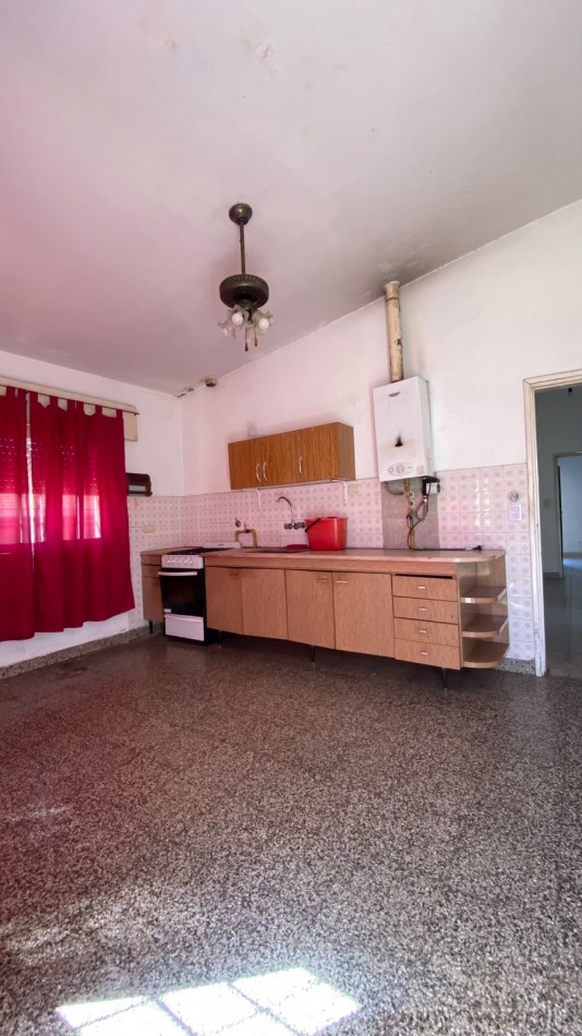 CASA MAS DEPARTAMENTO EN VENTA EN EL CENTRO DE SANTA MARIA DE PUNILLA. CA41