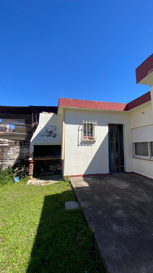 CASA MAS DEPARTAMENTO EN VENTA EN EL CENTRO DE SANTA MARIA DE PUNILLA. CA41