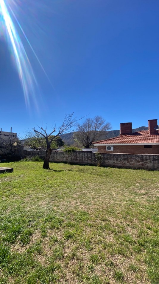 CASA MAS DEPARTAMENTO EN VENTA EN EL CENTRO DE SANTA MARIA DE PUNILLA. CA41
