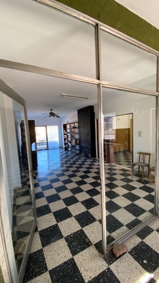 DEPARTAMENTO DE 3 DORMITORIOS EN VENTA EN EL CENTRO DE COSQUIN. CA184
