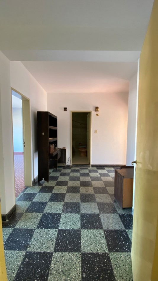 DEPARTAMENTO DE 3 DORMITORIOS EN VENTA EN EL CENTRO DE COSQUIN. CA184