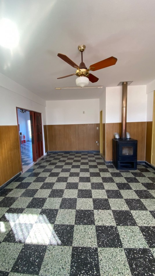 DEPARTAMENTO DE 3 DORMITORIOS EN VENTA EN EL CENTRO DE COSQUIN. CA184