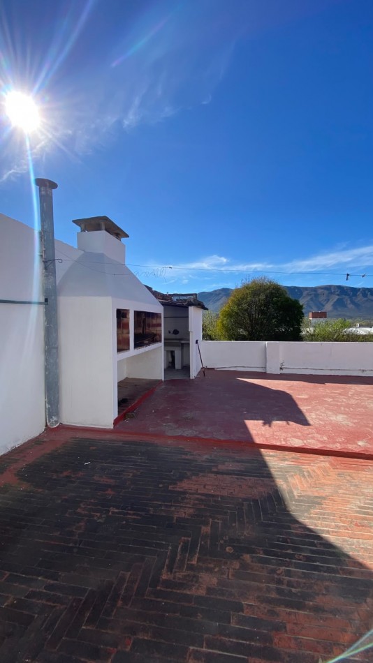 DEPARTAMENTO DE 3 DORMITORIOS EN VENTA EN EL CENTRO DE COSQUIN. CA184