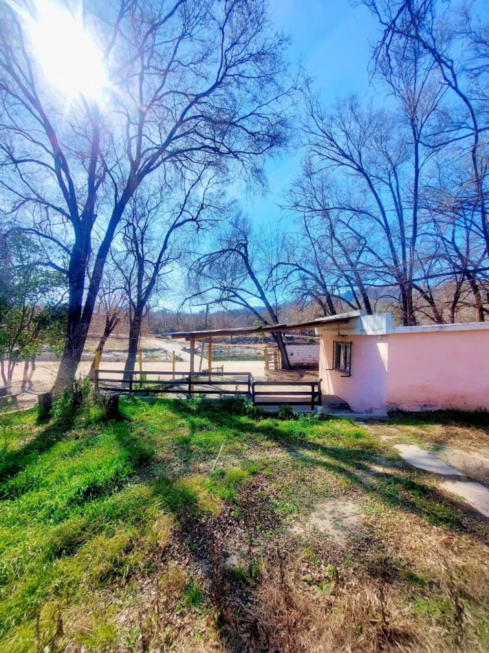 TERRENO EN VENTA EN BIALET MASSE CON VISTA A LAS SIERRAS AL LADO DEL RIO COSQUIN. TE133