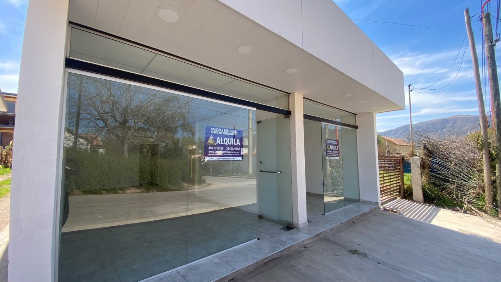 ALQUILER DE 2 LOCALES COMERCIALES EN VILLA BUSTOS A 200 M. DE AV. SAN MARTIN, SANTA MARIA DE PUNILLA