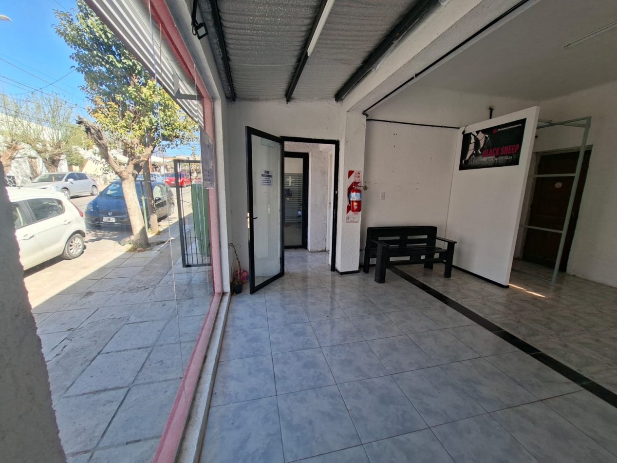 ALQUILER DE LOCAL COMERCIAL EN EL CENTRO DE SANTA MARIA DE PUNILLA, A 20M DE AV SAN MARTIN