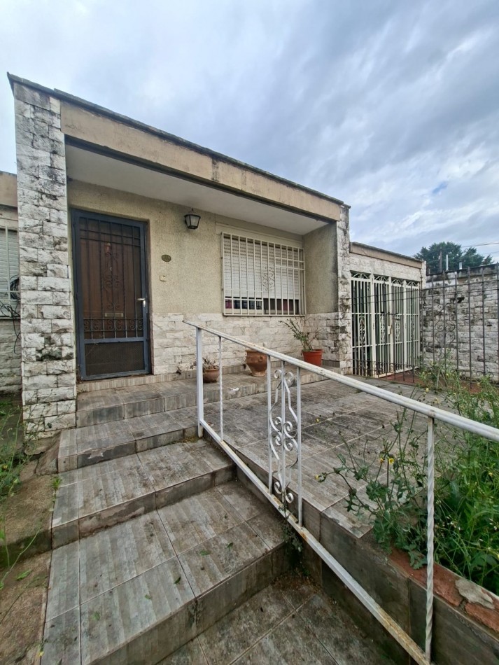 ¡NUEVO INGRESO! CASA A REFACCIONAR EN VENTA, BARRIO AATRA - COSQUIN. CA262.