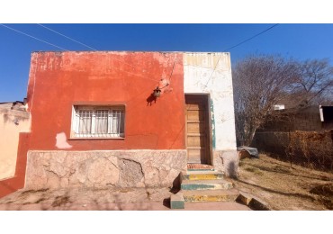 CASA A RESTAURAR A LA VENTA EN BIALET MASSE, CORDOBA. CA191