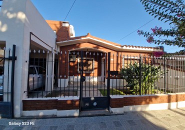 CASA MAS DEPARTAMENTO A LA VENTA EN Bo GRANADERO PRINGLES, CIUDAD DE CORDOBA. CA221